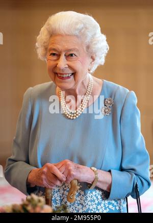 Foto del file datata 05/02/22 della Regina Elisabetta II La regina è stata votata la Parola dell’anno dei bambini dopo che il paese ha pianto la perdita di Elisabetta II Data di emissione: Sabato 17 gennaio 2023. Foto Stock