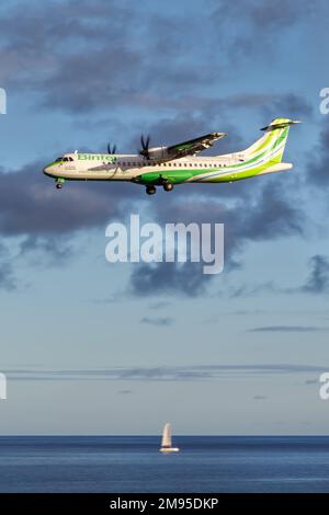 Lanzarote, Spagna - 19 settembre 2022: Aereo Binter Canarias ATR 72-600 all'aeroporto di Lanzarote (ACE) in Spagna. Foto Stock