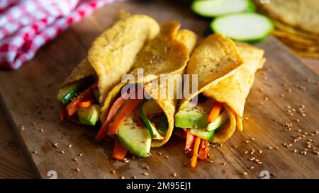 Il fajita è uno dei piatti più tradizionali e popolari della cucina tex-mex. Si compone di carne arrostita sulla griglia e tagliata a strisce Foto Stock