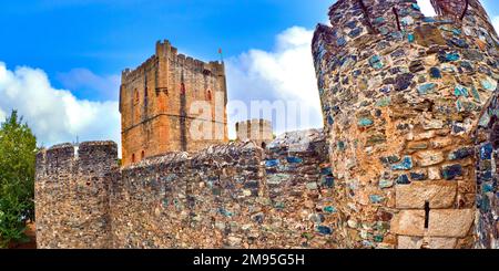 Castello di Bragança, 13 ° secolo, Bragança, Portogallo, Europa Foto Stock