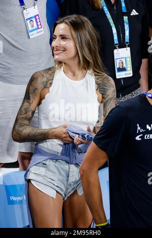 Melbourne, Australia, 17th Jan, 2023. L'attore Sophia Thomalla, fidanzata del tennista tedesco Alexander Zverev, si trova nella casella dei giocatori durante l'Australian Open Tennis Grand Slam di Melbourne Park. Photo credit: Frank Molter/Alamy Live news Foto Stock