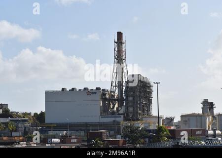 Fort-de-France, Martinica- 9 gennaio 2023- Centrale elettrica, EDF o Electricite de France, vicino al porto nella capitale della Martinica. Foto Stock