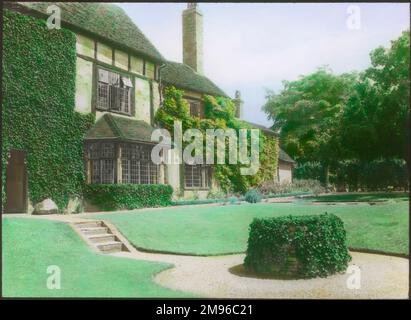 Una vista di New Place, a Stratford-upon-Avon, Warwickshire, dove Shakespeare morì nel 1616. Vista dal giardino. Foto Stock