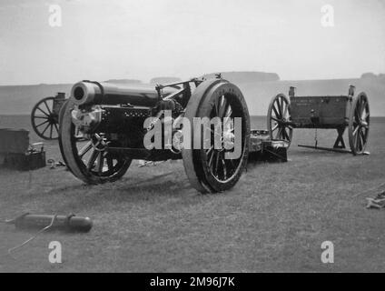 Artiglieria in mostra, e usata per scopi di addestramento, vicino Okehampton, Devon. Foto Stock