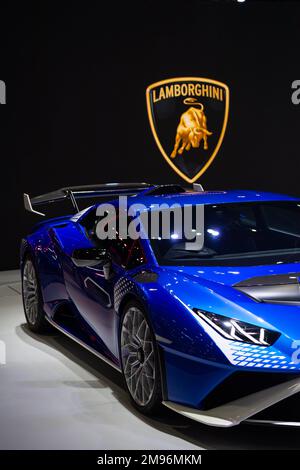 Lamborghini Huracan sto in mostra al 39th Thailand International Motor Expo 2022 il 30 novembre 2022 a Nonthaburi, Thailandia. Foto Stock