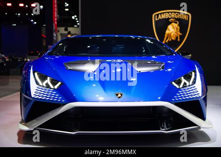 Lamborghini Huracan sto in mostra al 39th Thailand International Motor Expo 2022 il 30 novembre 2022 a Nonthaburi, Thailandia. Foto Stock