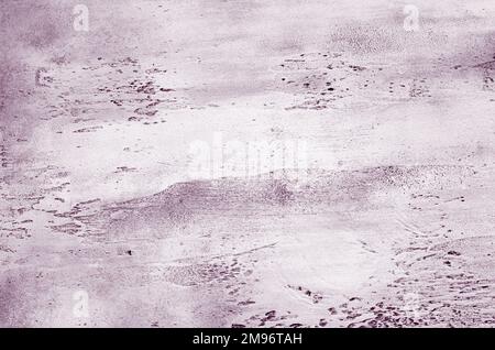 Fondo in cemento maroon con una base più scura nelle cavità. Texture astratta per grafica o sfondo, vista dall'alto, tonalità Foto Stock