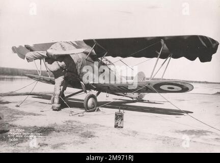 Hawker Hart, K3012 anni, è stato dotato di un Bristol Perseus radiale e di un abitacolo chiuso e utilizzato per prove a basse temperature in Canada. Si vede qui dotato di un blowpot di Clayton e Lambert. Foto Stock