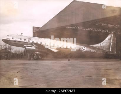 Il primo prototipo Avro Tudor 2, G-ASSU, a Woodford nel 1946. Foto Stock