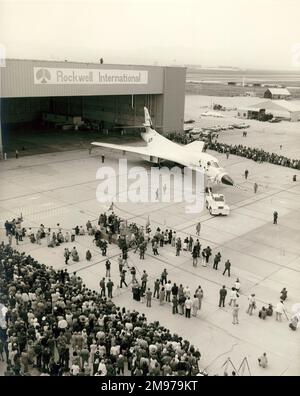 Lancio del primo Rockwell B-1A, 74-0158. Foto Stock