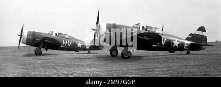 Repubblica P-47 trio Thunderbolt (vista laterale, (in esecuzione)), 1943. Foto Stock