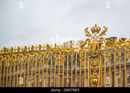 Versailles, Francia - 28 2022 dicembre: Il bar della recinzione reale del Palazzo Versailles Foto Stock