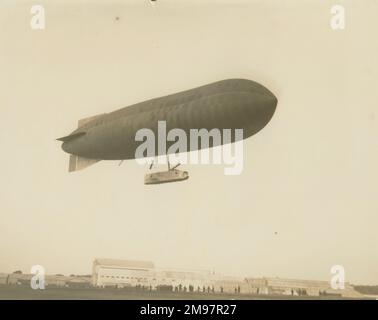 Naval Airship NO3, Astra Torres, a Farnborough il 2 ottobre 1913. Foto Stock