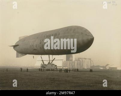 Naval Airship NO3, Astra Torres, a Farnborough il 24 ottobre 1913. Foto Stock