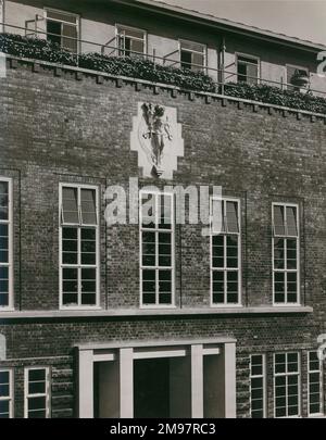 Scarico del mercurio su Filton House, gli uffici amministrativi della Bristol Aeroplane, Co Ltd. c.1936. Foto Stock