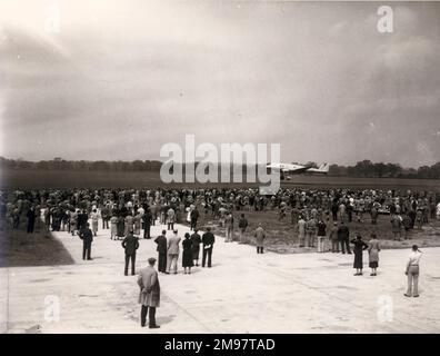 Il primo de Havilland DH91 Albatross, e-2/G-AEVV, il giorno del suo primo volo a Hatfield, 20 maggio 1937. Foto Stock