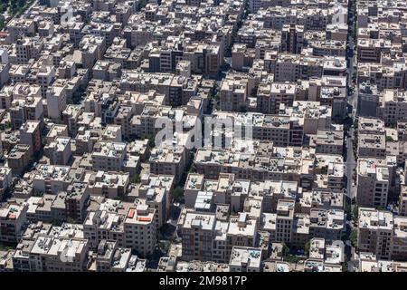 Veduta aerea della zona residenziale di Teheran, capitale dell'Iran Foto Stock