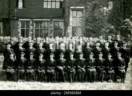 Foto di gruppo a OCTU (Officer Cadet Training Unit), Framewood Manor, Stoke Poges, Buckinghamshire. Foto Stock