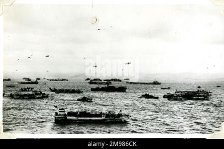 D-Day Invasion Forces Approaching Normandy (Francia), giugno 1944. Foto Stock