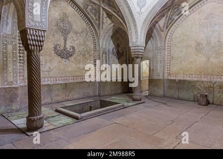 SHIRAZ, IRAN - 6 LUGLIO 2019: Bagno della cittadella di Karim Khan a Shiraz, Iran. Foto Stock