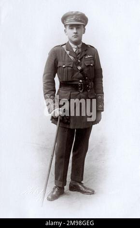 Foto studio, giovane uomo in uniforme Royal Flying Corps, settembre 1918. È Harold Auerbach (1897-1975). Foto Stock