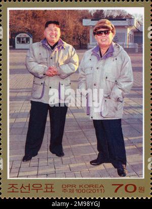 2011 timbro della Corea del Nord. Kim Jong un come nuovo leader. Kim Jong il e Kim Jong un. Foto Stock