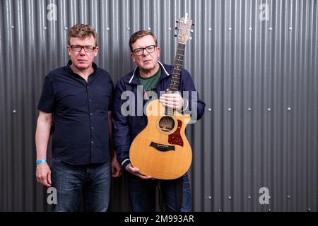 The Proclaimers, fratelli Craig Reid e Charlie Reid, backstage al Goodwood Festival of Speed. Foto Stock