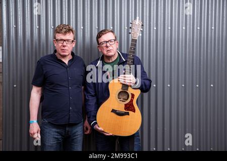 The Proclaimers, fratelli Craig Reid e Charlie Reid, backstage al Goodwood Festival of Speed. Foto Stock