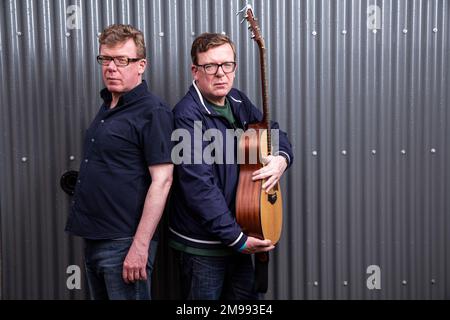 The Proclaimers, fratelli Craig Reid e Charlie Reid, backstage al Goodwood Festival of Speed. Foto Stock