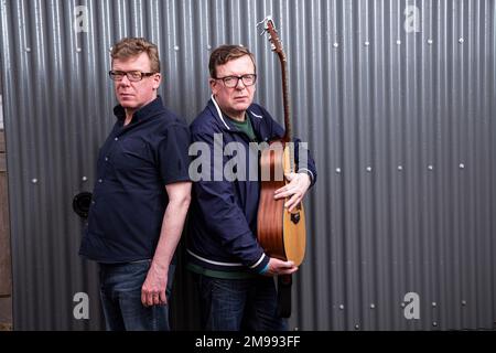 The Proclaimers, fratelli Craig Reid e Charlie Reid, backstage al Goodwood Festival of Speed. Foto Stock