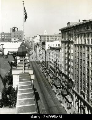 Vista aerea di Broadway, guardando verso nord da Ninth Street, Los Angeles, California, Stati Uniti. Foto Stock