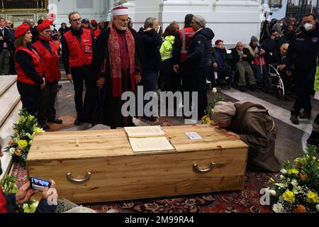 Palermo, Italia. 17th Jan, 2023. Nella foto l'Imam di Palermo Credit: Independent Photo Agency/Alamy Live News Foto Stock