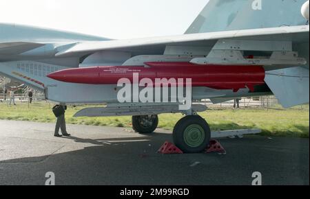 Farnborough 92 - Sukhoi su-35 'Blue 703' Foto Stock