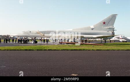 Fornborough 92 - Tupolev Tu-22M-3 (non marcata) (msn 12112347) Foto Stock