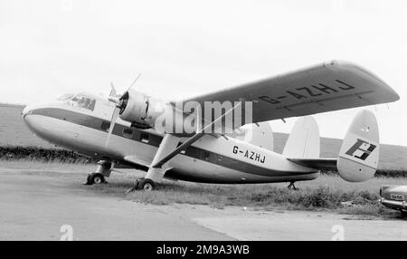 Scottish Aviation Twin Pioneer serie 3 G-AZHJ (msn 577), del volo uno all'aeroporto di Staverton. Foto Stock