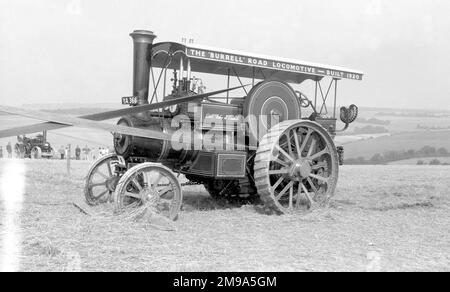 Burrell Road Locomotive 3824, Lord Fisher di Lambeth al rally Stourpaine 1969:- costruttore: Charles Burrell & Sons of Thetford, Norfolk tipo: Road Locomotive numero: 3824 costruzione: 1919 registrazione: YA 366 cilindri: Composto NHP: 5 Nome: Lord Fisher di Lambeth Foto Stock