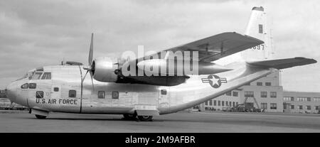 United States Air Force - Fairchild C-123B-10-fa Provider 54-0697 (msn 20146), successivamente convertito in C-123K, fornito a VNAF, poi a AF filippina. Foto Stock