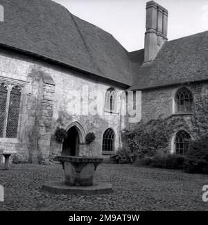 Ightham Mote, Kent - una casa padronale medievale ormeggiato. Foto Stock