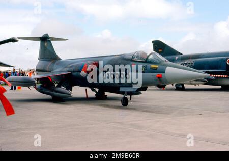 Koninklijke Luchtmacht - Lockheed F-104G Starfighter D-6668 (msn 683-6668), al RAF Mildenhall nel maggio 1982. (Koninklijke Luchtmacht - Royal Netherlands Air Force). Foto Stock