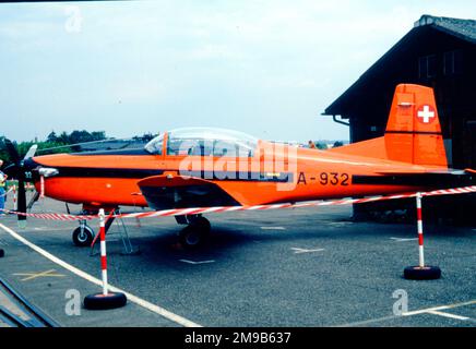 Forze aeree svizzere - Pilatus PC-7 A-932 (msn 340). (Tedesco: Schweizer Luftwaffe; francese: Forces eyriennes suisses; italiano: Forze aeree svizzere; romancio: Aviatica militara svizzra) Foto Stock