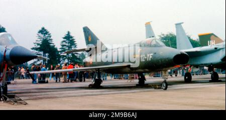 Armee de l'Air - Dassault Super Mystere B2 12-YF (msn 148), di Escadron de Chasse 1/12 'Cambresis'. (Armee de l'Air - forza aerea francese). Foto Stock