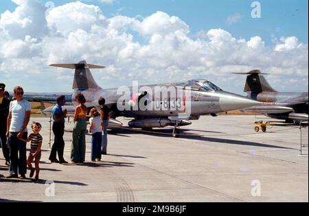 Koninklijke Luchtmacht - Lockheed RF-104G Starfighter D-8133 (msn 683-8133), questo velivolo è stato cancellato il 01 dicembre 1981, dopo uno sciopero di uccelli. (Koninklijke Luchtmacht - Royal Netherlands Air Force). Foto Stock
