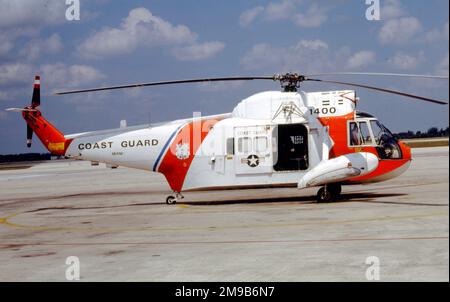 Guardia Costiera degli Stati Uniti - Sikorsky HH-52A Guardia Mare 1400 'Miami' (msn 62,085) Foto Stock