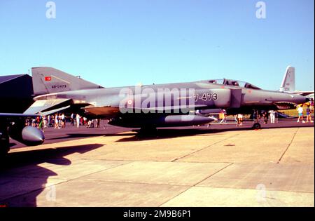 Turk Hava Kuvvetleri - McDonnell Douglas F-4E-40-MC Phantom 7-0473 (msn 3636, ex 68-0473), di 7CU AHU, al Boscombe Down for Air Tournament International 1992, il 13 giugno 1992. (Si schiantò con 172 filo vicino a Dogansehir a causa di uno sciopero di uccelli il 22 giugno 2005). (Turk Hava Kuvvetleri - Aeronautica Turca) Foto Stock