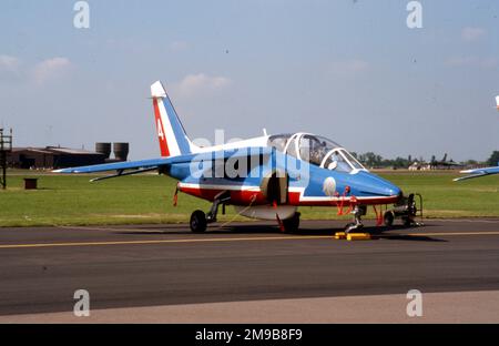 Armee de l'Air - Dassault/Dornier Alpha Jet F-TERO / '4', della squadra aeronautica di Patrouille de France, al RAF Mildenhall Air Fete il 30 maggio 1993. (Armee de l'Air - forza aerea francese). Foto Stock