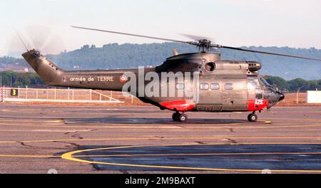 Aviation Legere de l'Armee de Terre - Aerospatiale SA.330B Puma 1062 / AZE (msn 1062), il 30 novembre 1998. (Aviazione legere de l'armee de Terre - ALAT - aviazione militare leggera dell'esercito francese). Foto Stock