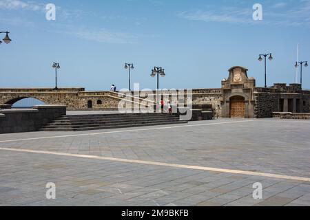 La fortezza di Bateria de Santa Barbara a Plaza de Europa, sull'isola delle Canarie di Tenerife, Spagna Foto Stock