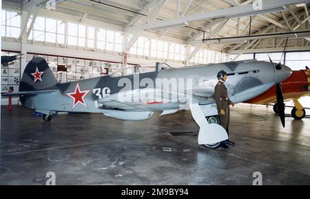 Yakovlev Yak-9U 36 White (msn 0815346), al museo Champlin Fighter di Mesa, Arizona Foto Stock