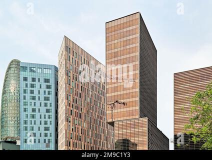 Barcellona, Spagna - Maggio 2018: Edifici nel centro di poblenou Foto Stock