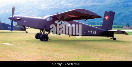 Forze aeree svizzere - Pilatus PC-6/B2-H2M Turbo Porter V-623 (msn 649), di lTsT7, presso la base aerea di Payerne. (Tedesco: Schweizer Luftwaffe; francese: Forces eyriennes suisses; italiano: Forze aeree svizzere; romancio: Aviatica militara svizzra) Foto Stock